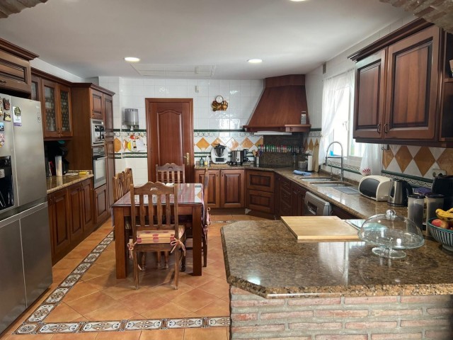 5 Soveroms Villa i Marbella