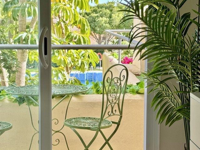 Apartamento con 3 Dormitorios  en San Roque Club