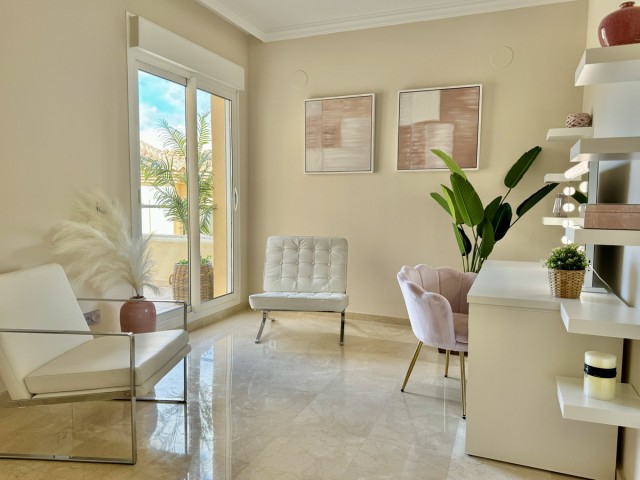 Apartamento con 3 Dormitorios  en San Roque Club