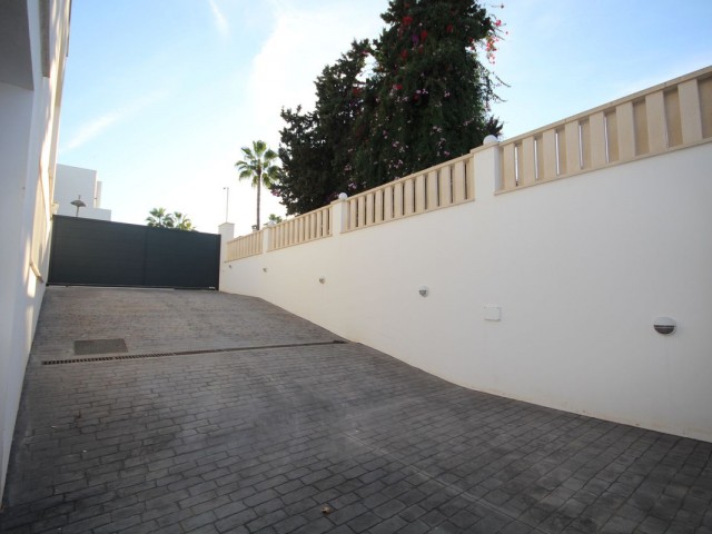 Villa avec 3 Chambres  à Elviria