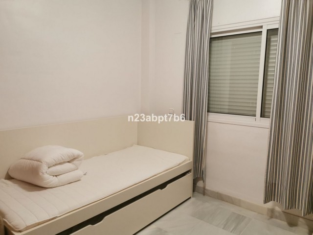 Apartamento con 3 Dormitorios  en Aloha