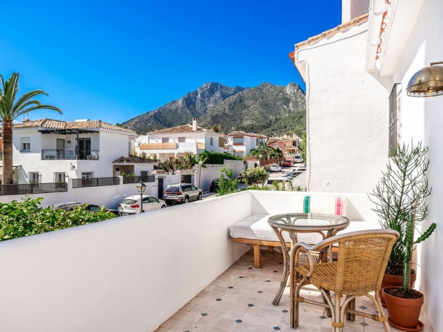 2 Bedrooms Townhouse in Marbella