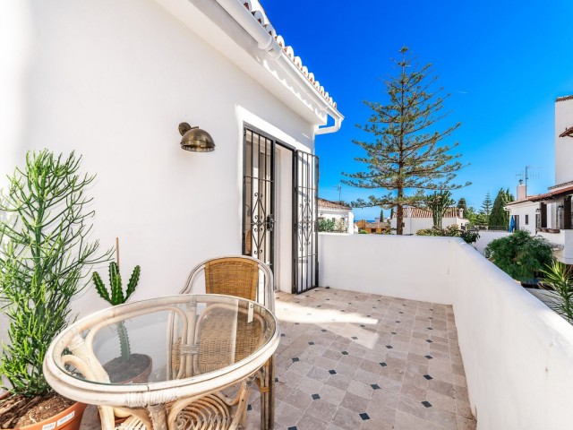 2 Bedrooms Townhouse in Marbella