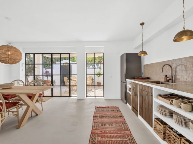 2 Bedrooms Townhouse in Marbella
