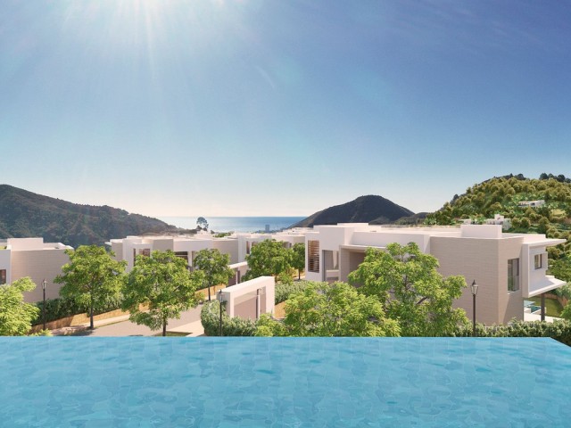 4 Bedrooms Villa in Marbella