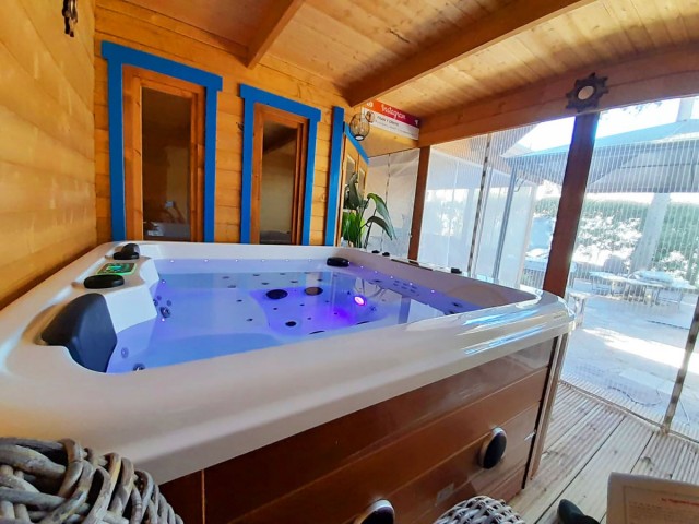 Huvila, El Faro, R4891405