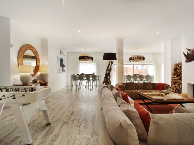 4 Bedrooms Villa in Atalaya