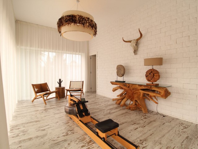 4 Bedrooms Villa in Atalaya