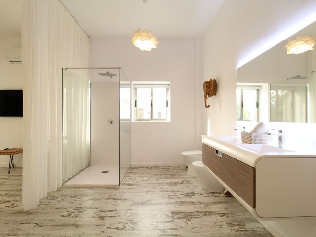 4 Bedrooms Villa in Atalaya