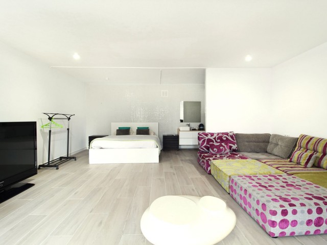 4 Bedrooms Villa in Atalaya