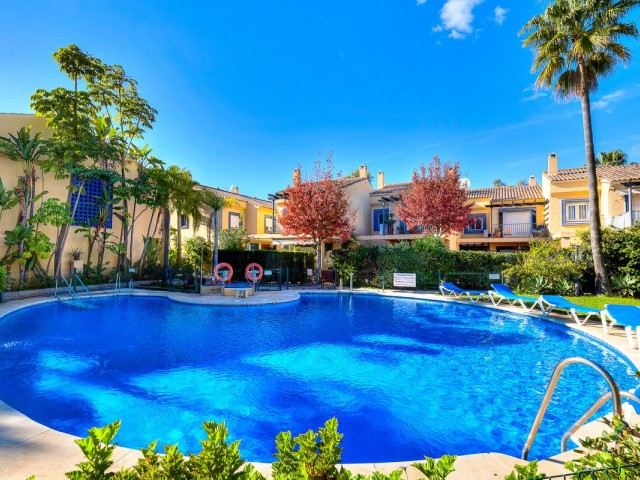 3 Bedrooms Townhouse in San Pedro de Alcántara