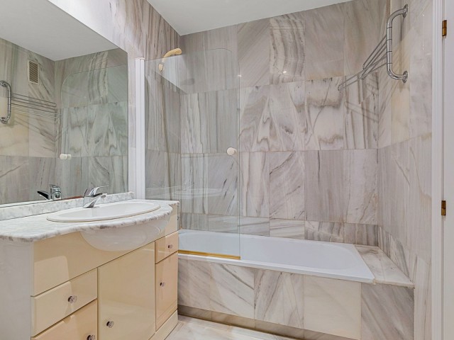 3 Slaapkamer Rijtjeshuis in San Pedro de Alcántara