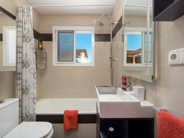 5 Bedrooms Villa in Torremolinos