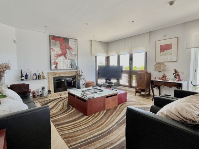 Ático con 2 Dormitorios  en Río Real