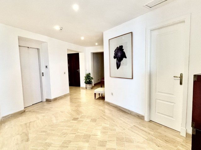 Ático con 2 Dormitorios  en Río Real