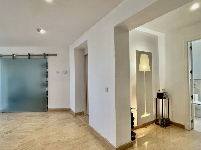 Ático con 2 Dormitorios  en Río Real