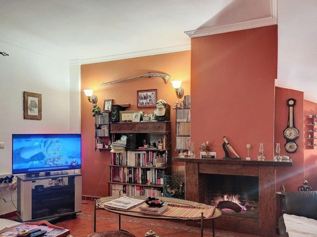 Maison mitoyenne avec 4 Chambres  à Las Lagunas