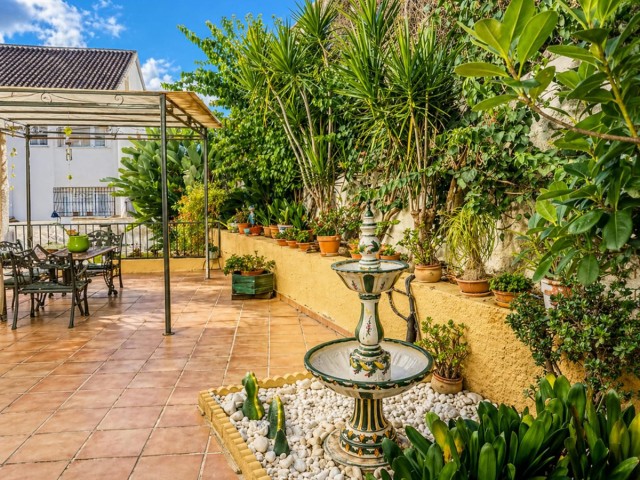 Rijtjeshuis, Las Lagunas, R4896007