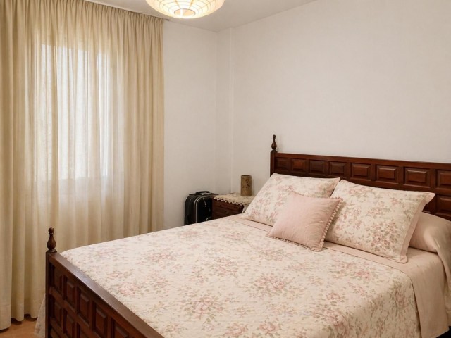 Maison mitoyenne avec 4 Chambres  à Las Lagunas