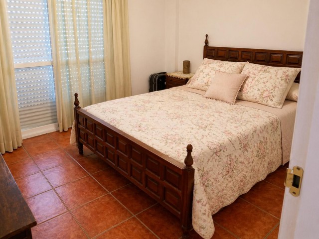 Maison mitoyenne avec 4 Chambres  à Las Lagunas