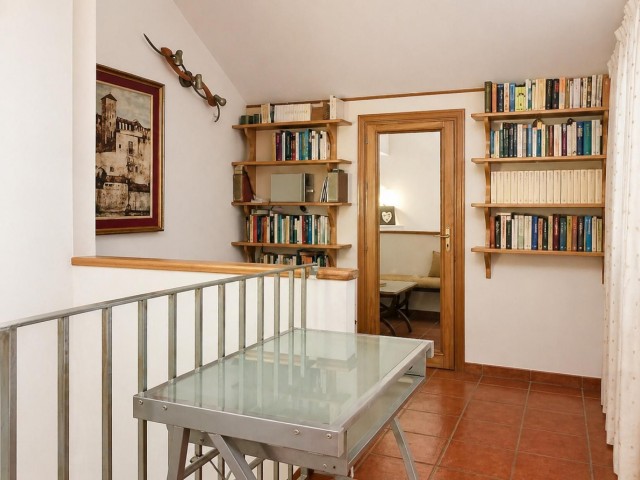 Maison mitoyenne avec 4 Chambres  à Las Lagunas