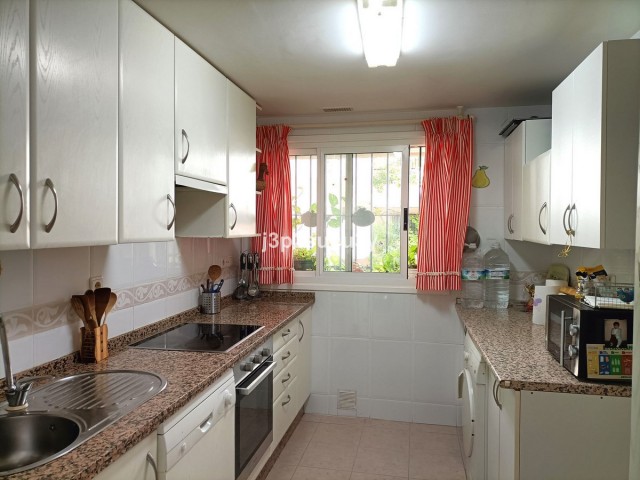 Appartement avec 3 Chambres  à Guadalmina Alta