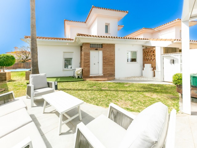 Villa con 4 Dormitorios  en Fuengirola