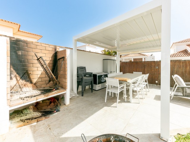Villa con 4 Dormitorios  en Fuengirola