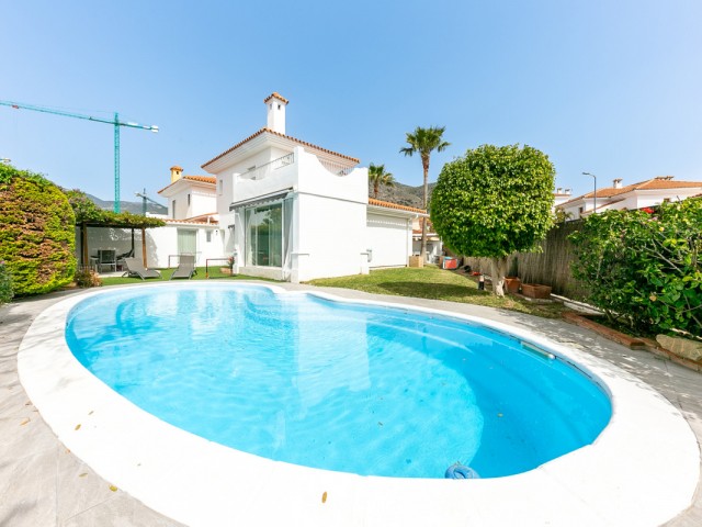 4 Bedrooms Villa in Fuengirola