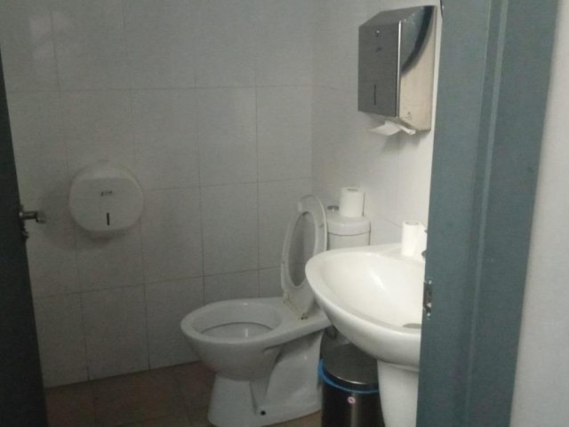 Commercial avec 0 Chambres  à San Pedro de Alcántara