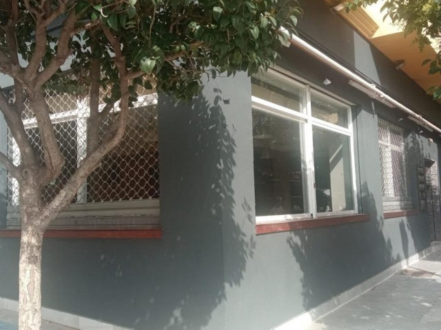 Commercial avec 0 Chambres  à San Pedro de Alcántara