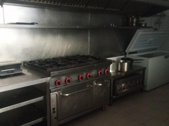 Commercial avec 0 Chambres  à San Pedro de Alcántara