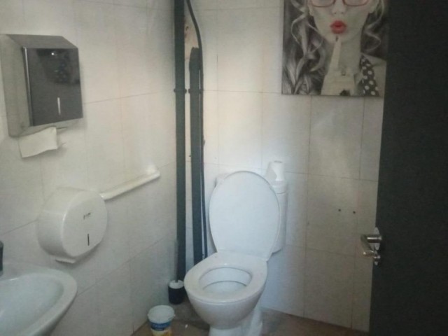 Commercial avec 0 Chambres  à San Pedro de Alcántara