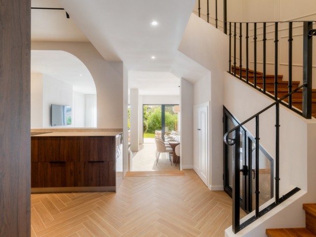 4 Bedrooms Townhouse in Nueva Andalucía