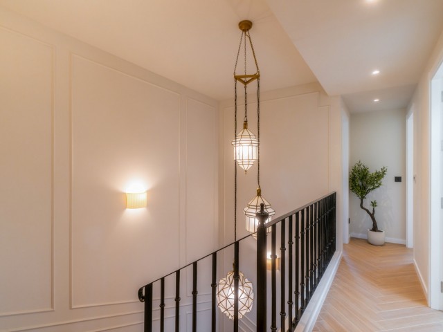 4 Bedrooms Townhouse in Nueva Andalucía