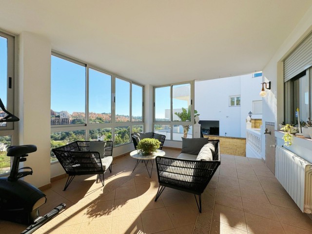 8 Bedrooms Villa in Elviria