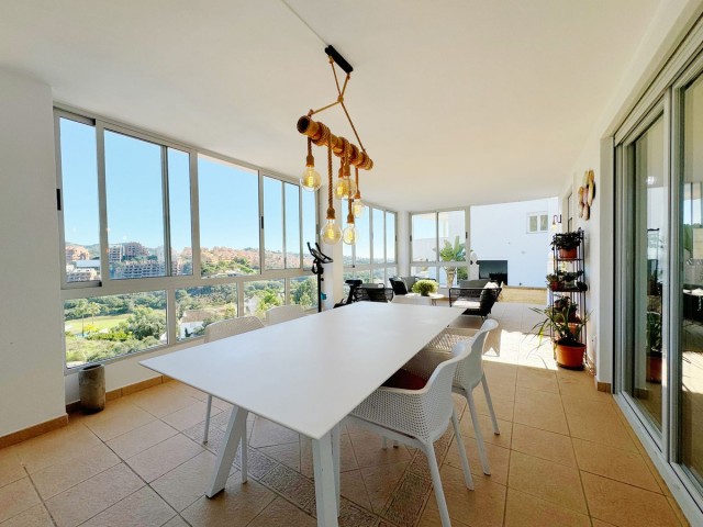 8 Bedrooms Villa in Elviria