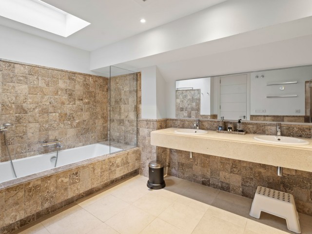 3 Makuuhuoneen Huoneisto Los Flamingos