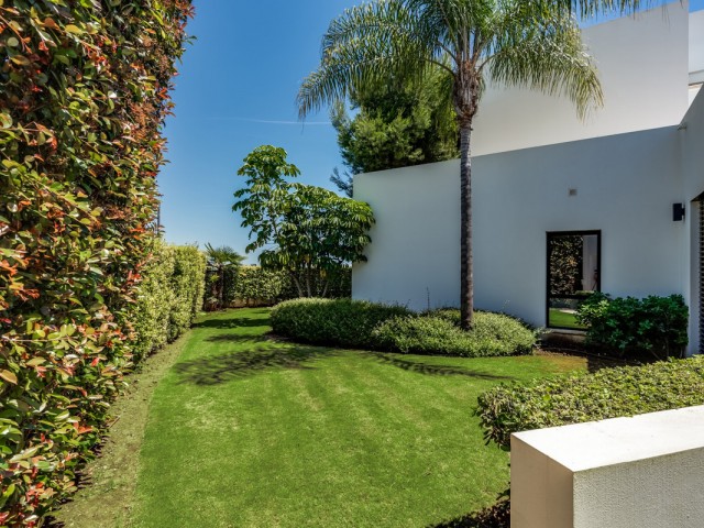 5 Bedrooms Villa in The Golden Mile