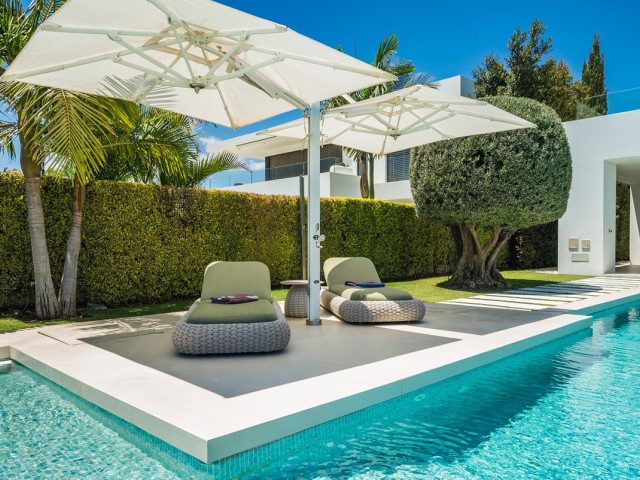 5 Bedrooms Villa in The Golden Mile