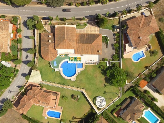 8 Makuuhuoneen Huvila Mijas Golf