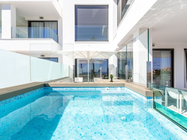 Apartamento con 2 Dormitorios  en Mijas