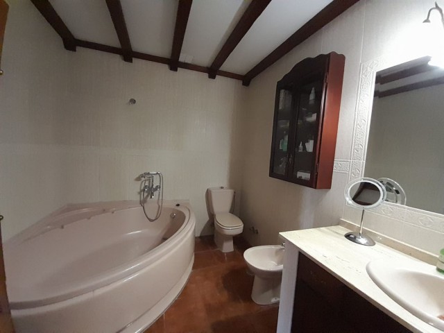 3 Slaapkamer Rijtjeshuis in Las Lagunas