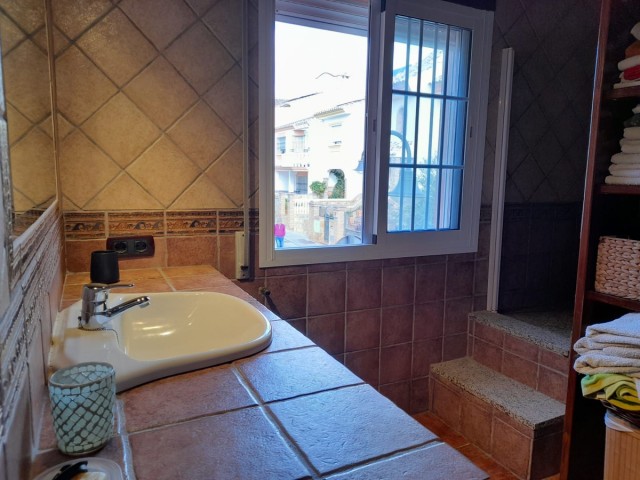 Maison mitoyenne avec 3 Chambres  à Las Lagunas