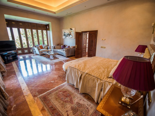 Villa con 8 Dormitorios  en La Zagaleta
