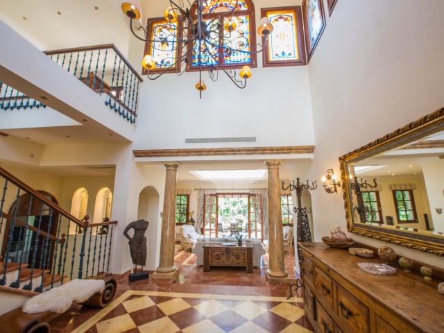 Villa con 8 Dormitorios  en La Zagaleta
