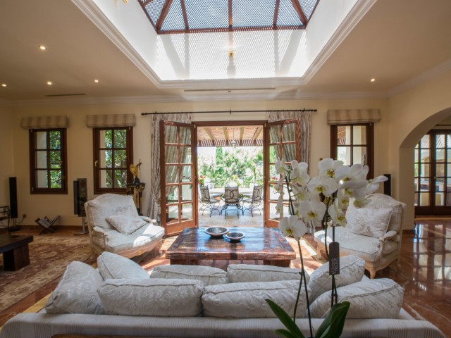 Villa con 8 Dormitorios  en La Zagaleta