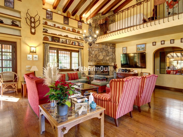 5 Makuuhuoneen Huvila Ojén