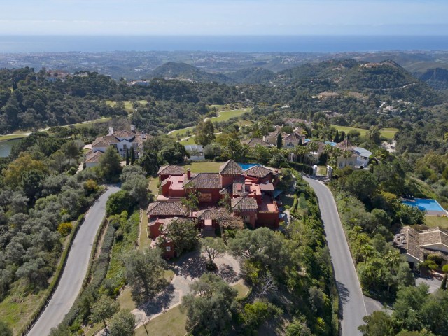 Villa con 5 Dormitorios  en La Zagaleta
