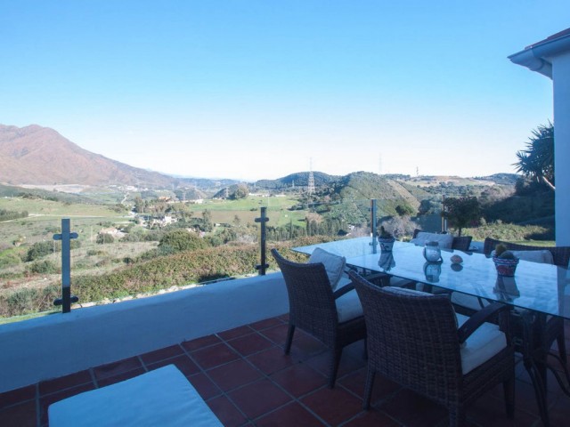 4 Bedrooms Villa in Casares